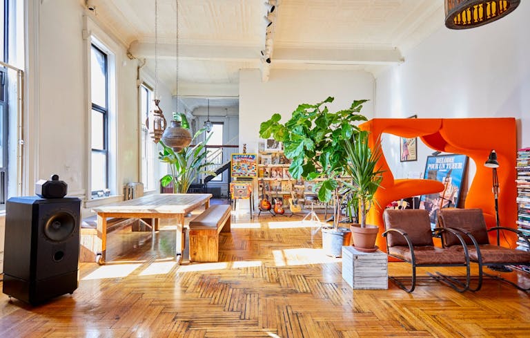Spacious Chelsea Art Loft - Image 1