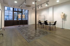 Showroom on rue de Turenne - Image 1