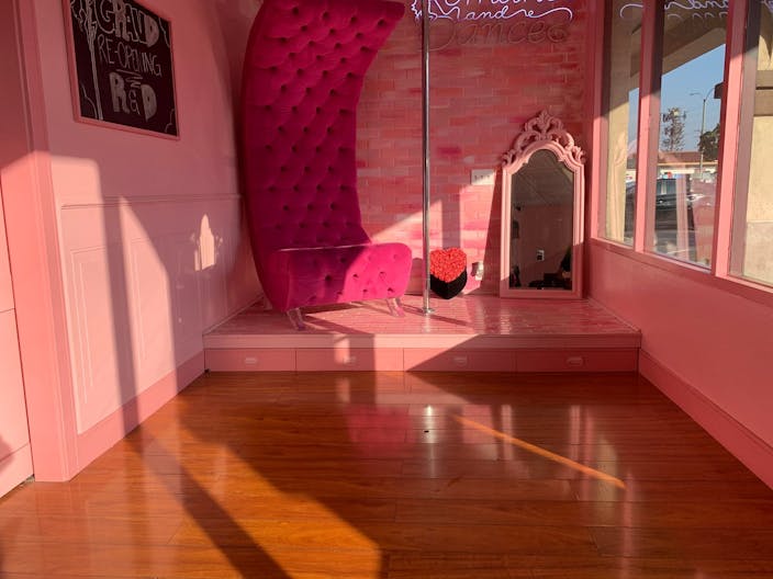 Event space in Carson for all types of occasions - Image 1