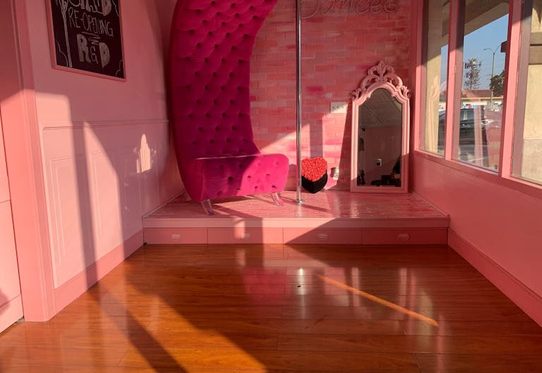 Event space in Carson for all types of occasions - Image 1