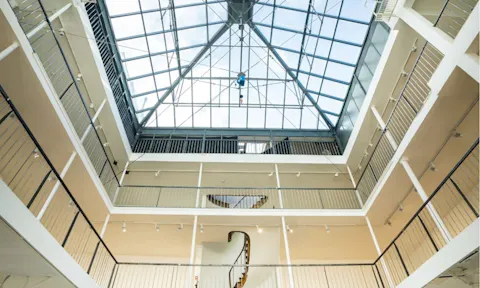 Rue Saint Merri Grand Showroom - Image 0
