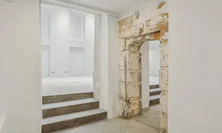Espace showroom / �v�nement : verri�re, volume et design �pur� - Image 7
