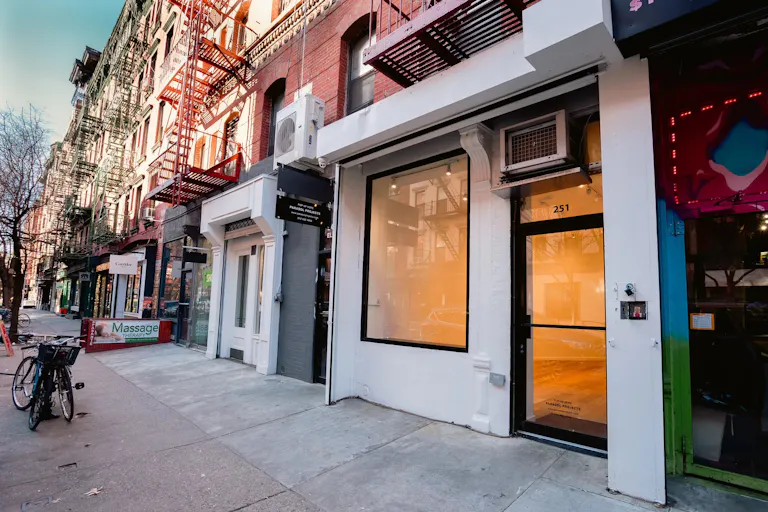 Boutique-Block Showroom Space in Nolita, New York - Image 1