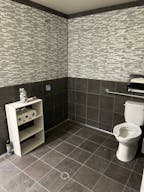 High Ceiling Spaces for Events and Offices - Image 2