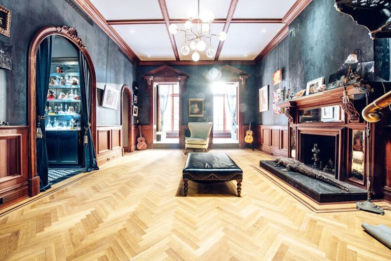 Stunning Mansion in West Village - Image 0