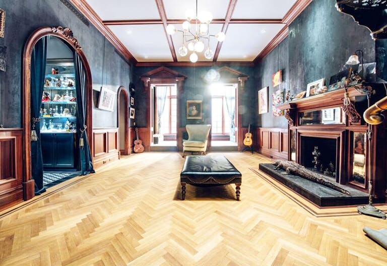 Stunning Mansion in West Village - Image 0