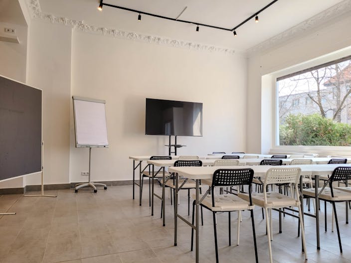 Versatile Art Space & Creative Hub Gallery - Image 3