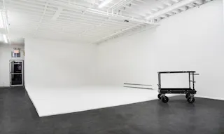 Trendy NYC Photography Studio - Image 1