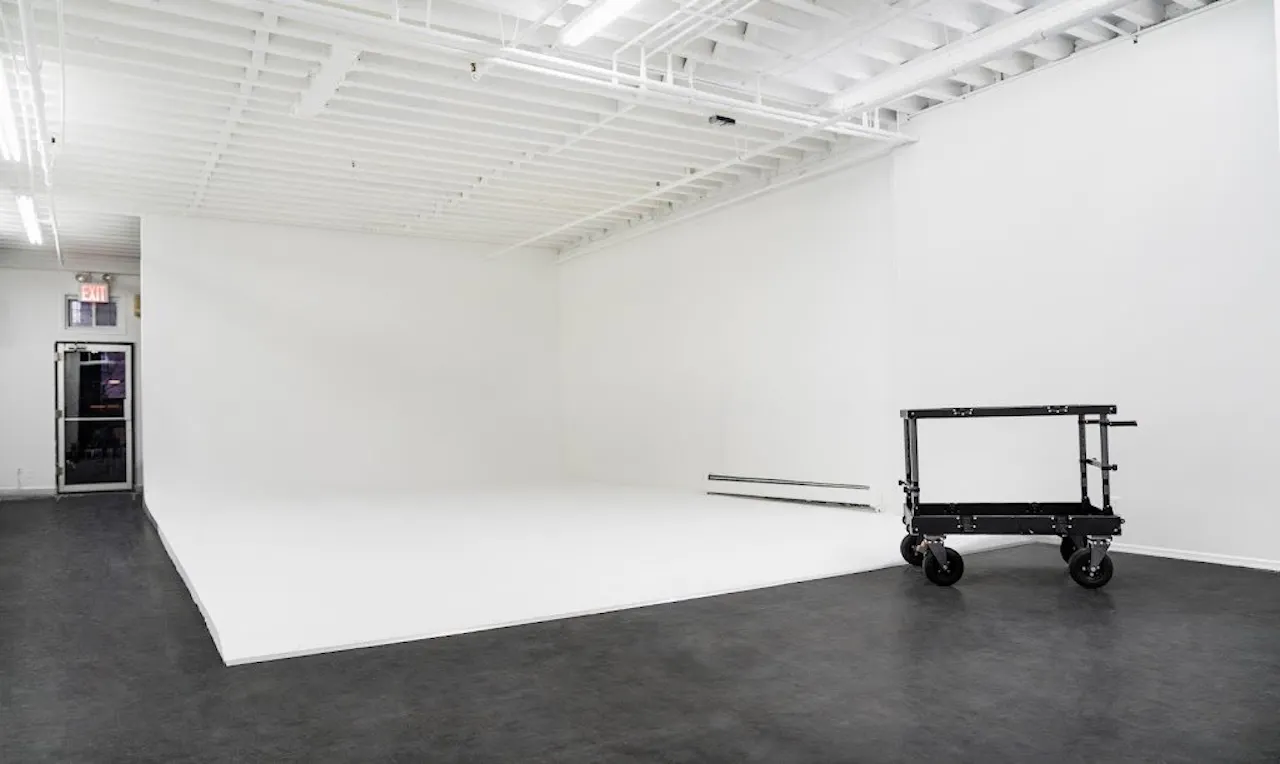 Trendy NYC Photography Studio - Image 1