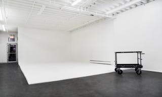 Trendy NYC Photography Studio - Image 1