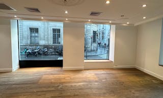 Pop-up store angle en plein coeur du Marais - Image 14