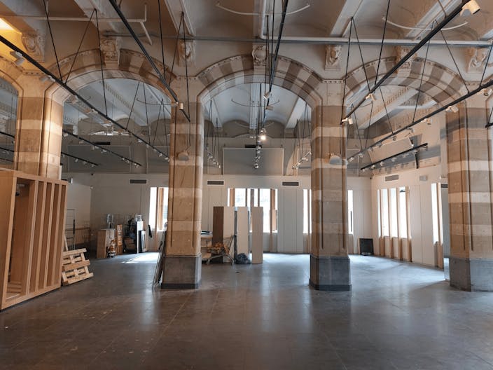 Grand Ground-Floor Retail Unit in Magna Plaza with Historic Detailing - Image 4
