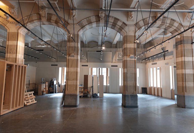 Grand Ground-Floor Retail Unit in Magna Plaza with Historic Detailing - Image 4