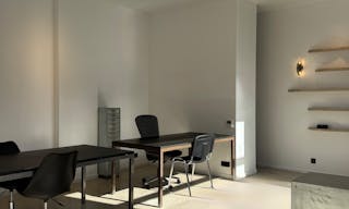 Espace Créatif Atelier-Galerie - Pop-up Lumineux avec Vitrine - Image 1