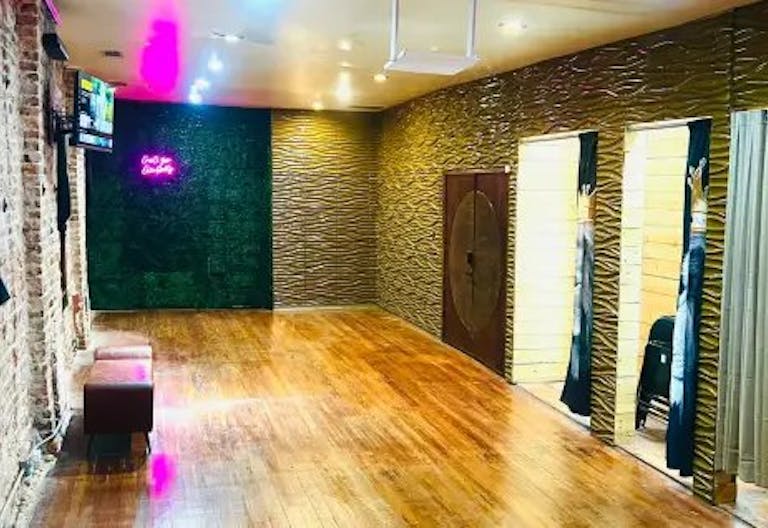 Versatile Loft In The Heart Of The City - Image 2