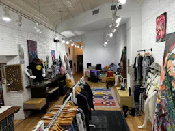 Large Beautiful Store Front with fixtures, a stage and audio/video access , 1500 sf , fitting rooms and a bathroom - Image 7