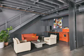 Gorgeous Daylight Studio With Attached Prop House (Hot Set Props) - Image 7