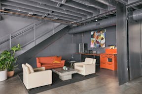 Gorgeous Daylight Studio With Attached Prop House (Hot Set Props) - Image 7