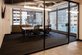 Unique 40,000 square-foot venue - Image 4