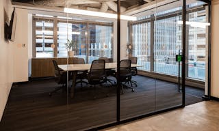 Unique 40,000 square-foot venue - Image 4