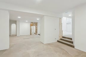 Espace showroom / �v�nement : verri�re, volume et design �pur� - Image 10