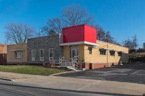 Office/Retail Space for Lease Available Now in Rocky River, Ohio - Image 1