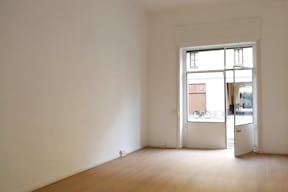 POP UP SPACE Gola Art Gallery Milano Navigli - Image 2