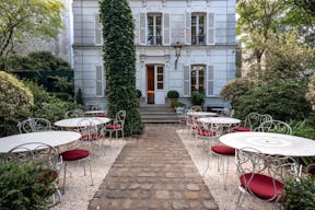 Château Showroom in Montmartre - Image 2