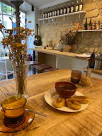 Café Boutique Ephémère in Montmartre - Image 2