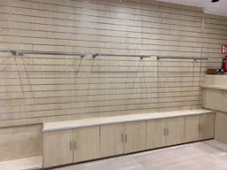Local �pur� bois 35m2 - possibilit� de partager l'espace avec un autre locataire - Image 4