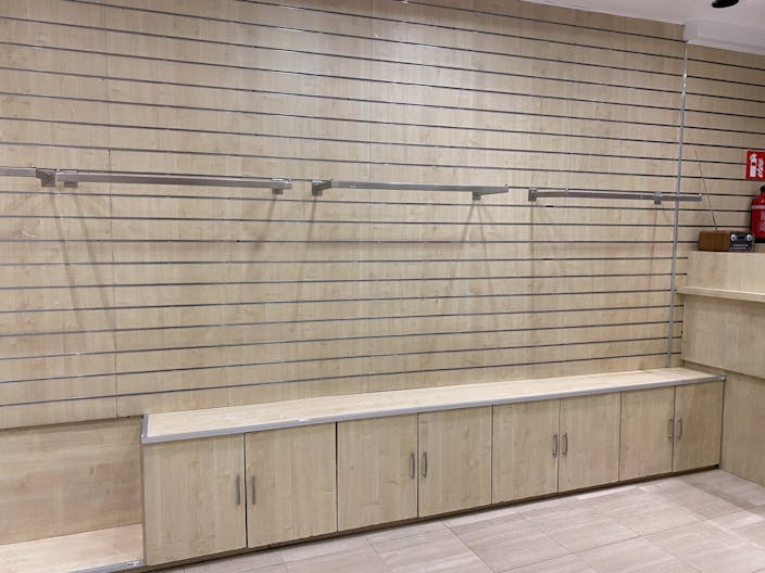 Local �pur� bois 35m2 - possibilit� de partager l'espace avec un autre locataire - Image 4