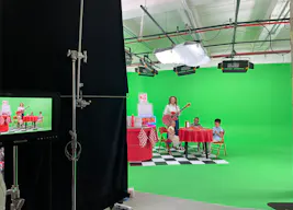 Versatile Video Studio & Pre-Lit 20’ Green Screen Cyc - Image 5