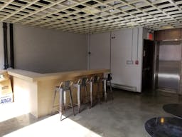Beautiful Bar Open To New Tenants - Image 9