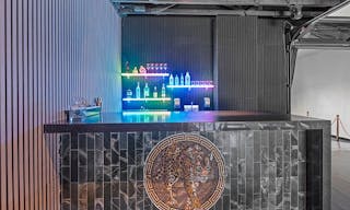 Glamorous sexy club vibe indoor outdoor flow - Image 6