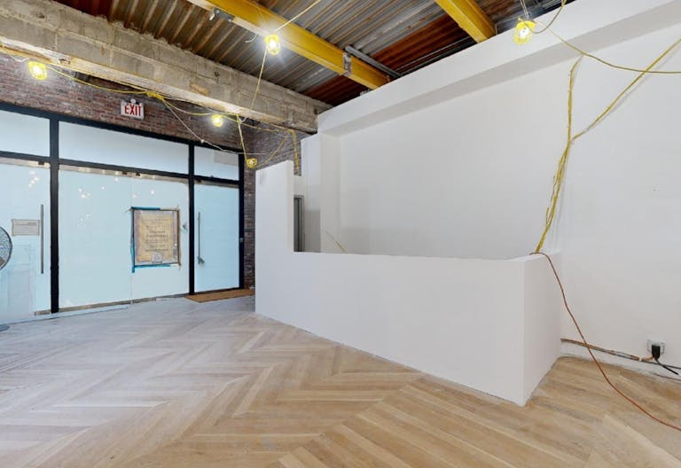 LONG-TERM Crosby Street, 54 - Image 1