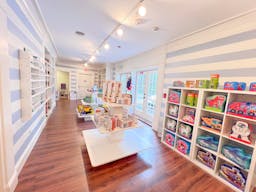 Hingham Retail space for rent in prime location - Image 5