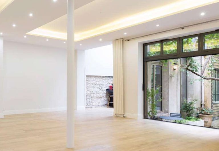 Beautiful Gallery in Le Marais - Image 0