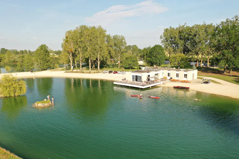 Un domaine unique entre étangs et nature pour vos événements près de Paris - Image 0