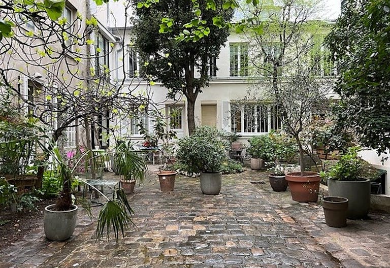 Unique Space with TV Set and Offices - Image 1