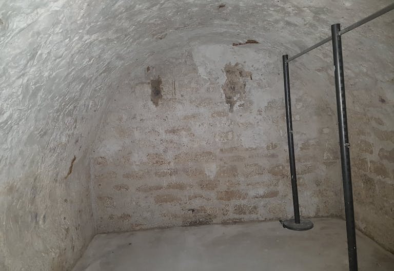 New Boutique near Temple and Arts et M�tier - Image 4