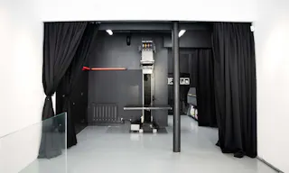 central Marais showroom 50 square meters - Image 2