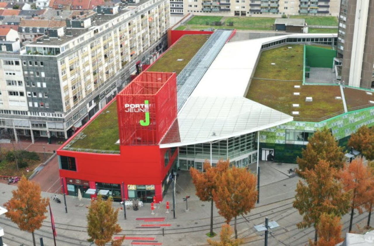 Shopping Mall Porte Jeune Mulhouse - Cell B15 - Image 2