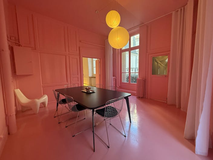 🌸 Appartement Rose — Paris 1er | 4,5m sous plafond | 100m du Pont-Neuf - Image 0