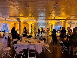 Showroom Space in Fashion District - Image 20