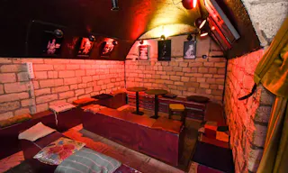 Bar atypique d�cor� par des artistes en plein quartier Montorgueil - Image 3