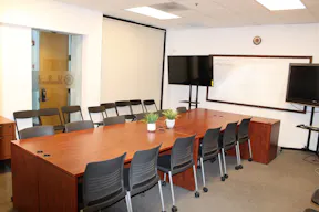Spacious , quiet and clean room 123 at University of San Jose - Image 14