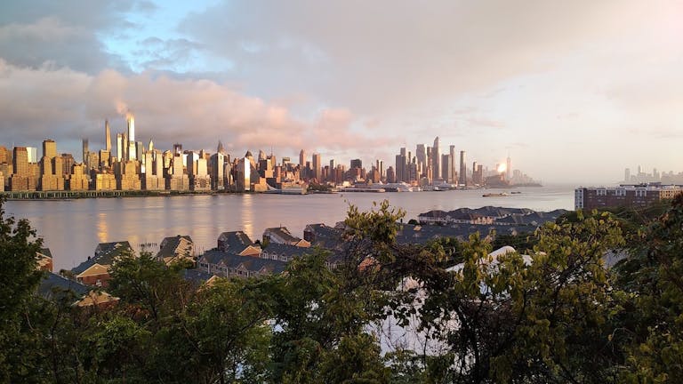 ART / CRAFT STUDIO RENTAL - Image 3