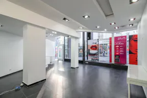 Boutique for Rent - Close to Montorgueil - Ideal for Pop-Up Store / Showroom - Image 4