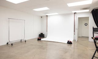 Orange County 600 sq ft Studio - Image 2