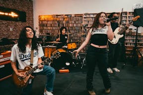 Store Stage at Nivessa Hollywood - Image 13